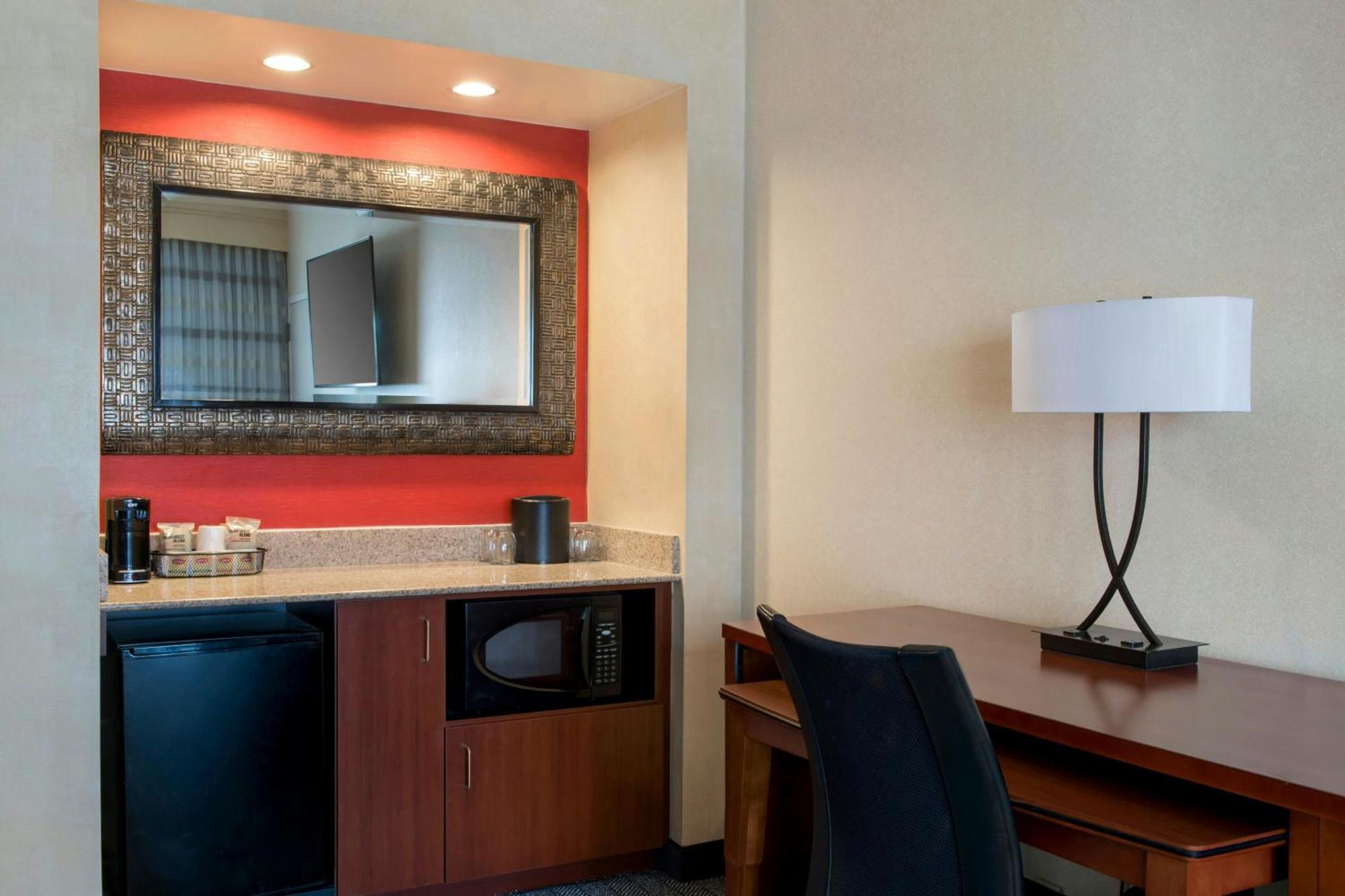 Courtyard By Marriott Mt. Laurel Hotel Mount Laurel Ngoại thất bức ảnh
